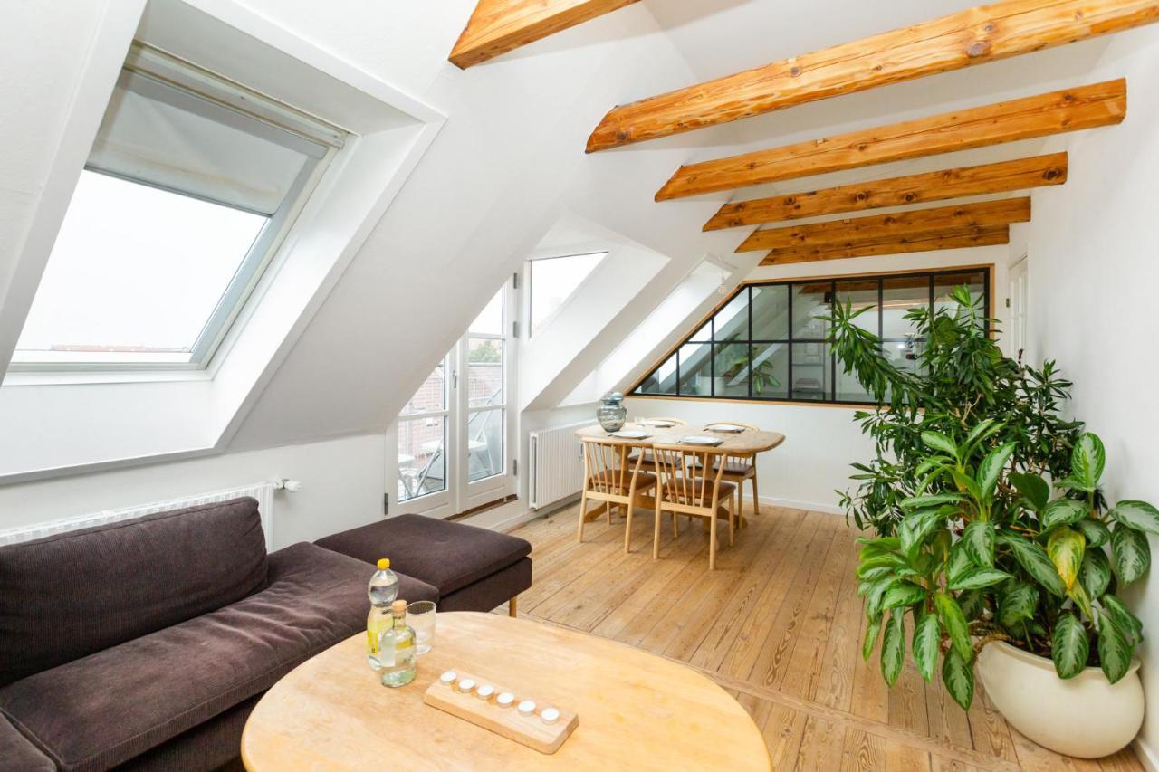 Come Stay In Penthouse With Room For 2-People Århus Esterno foto