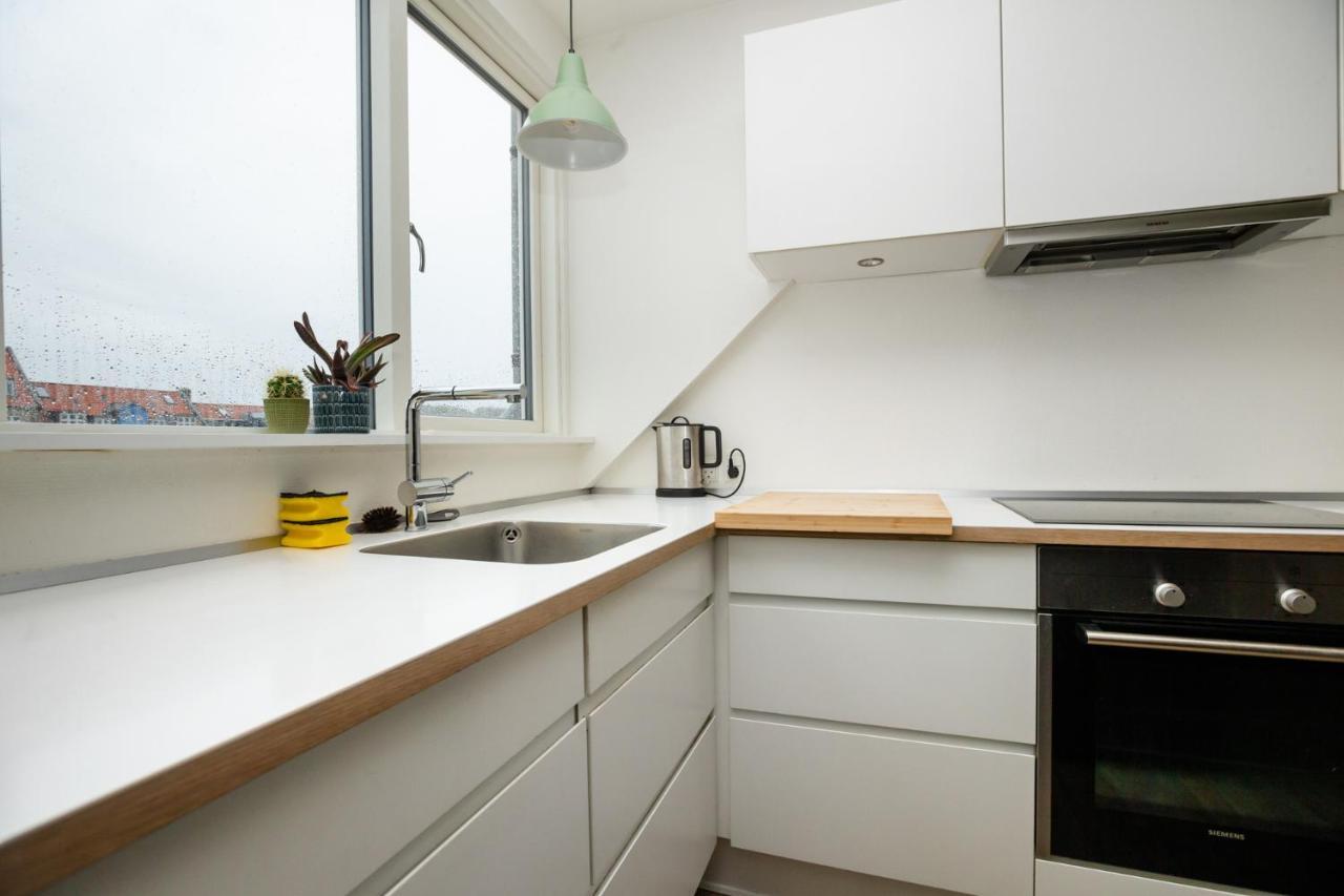 Come Stay In Penthouse With Room For 2-People Århus Esterno foto